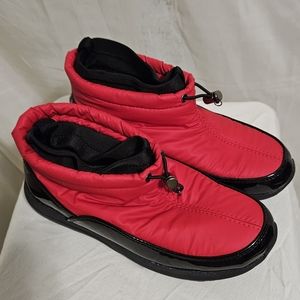 Sporto Eco System Tracy Waterproof Boots.  Women's Size 6.5W,  Red/Black.